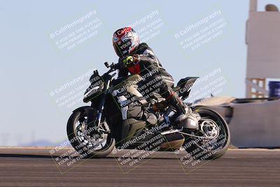 media/Nov-06-2023-Moto Forza (Mon) [[ce023d0744]]/3-Intermediate Group/Session 5 (Turn 9)/